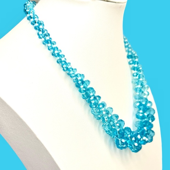 Stunning Blue & White Beaded Statement Necklace - Picture 10 of 15